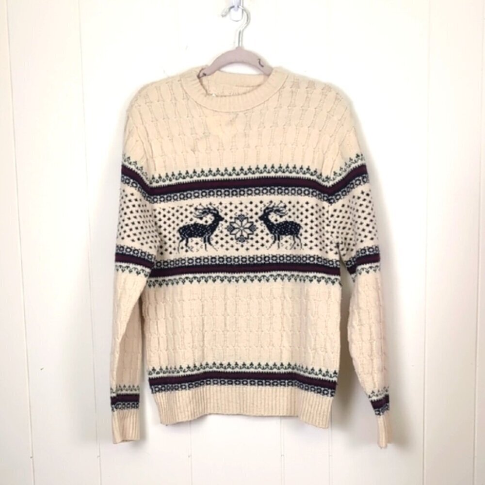 Cream Crewneck Sweater with Nordic Pattern and Cable Knit Design